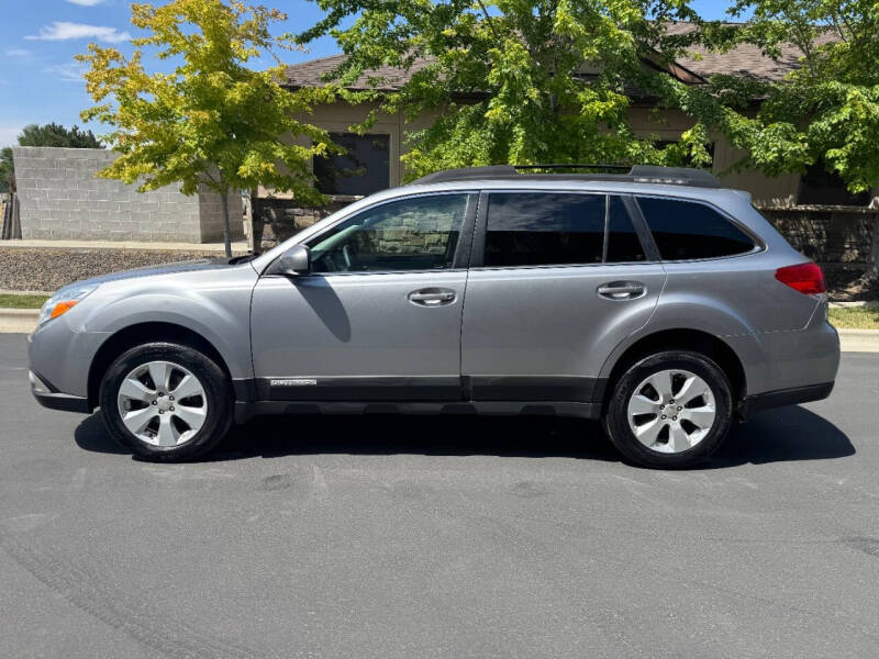 Image 6 of 2011 Subaru Outback 2.5i Limited