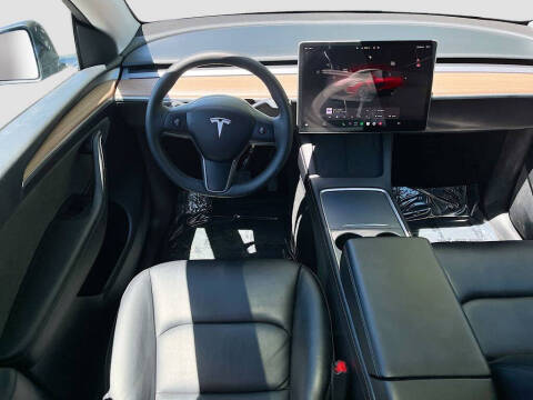 2025 Tesla Model Y Long Range