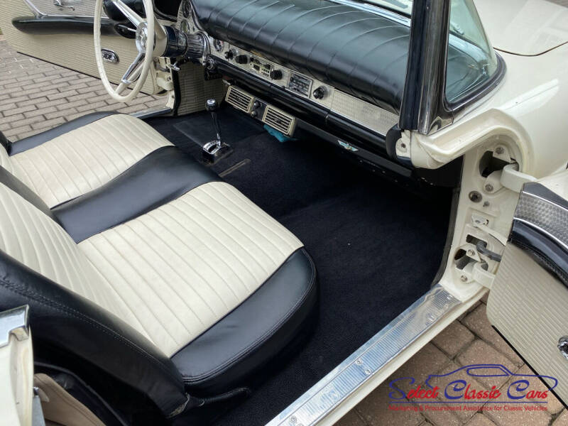 1957 Ford Thunderbird