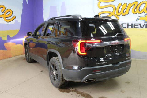 2022 GMC Acadia AT4
