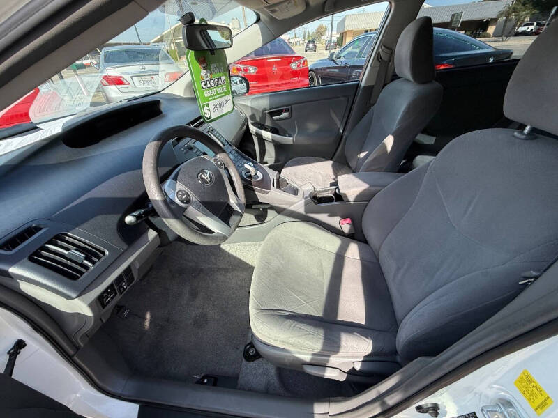 2010 Toyota Prius III