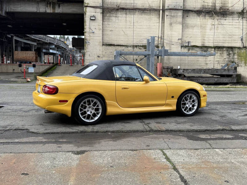 2002 Mazda MX-5 Miata SE