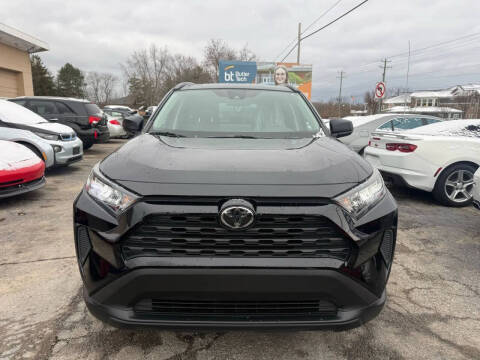 2020 Toyota RAV4 LE