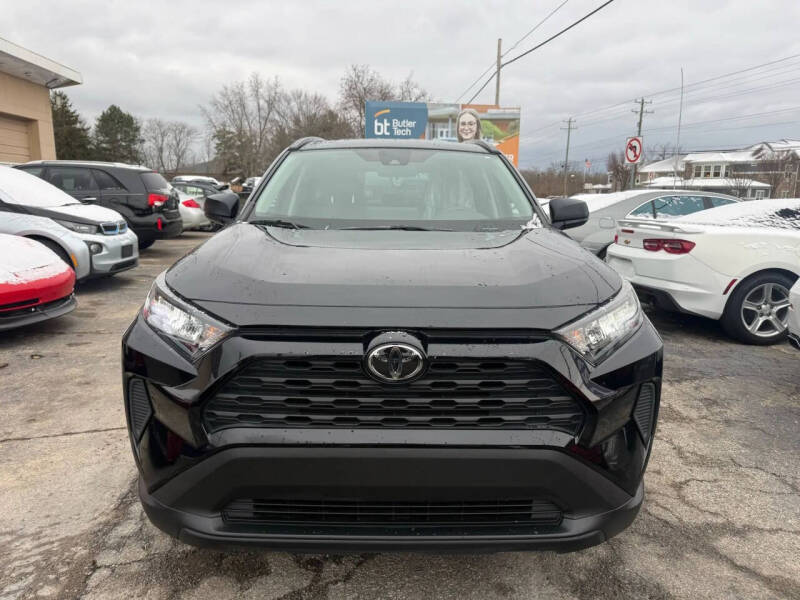 2020 Toyota RAV4 LE