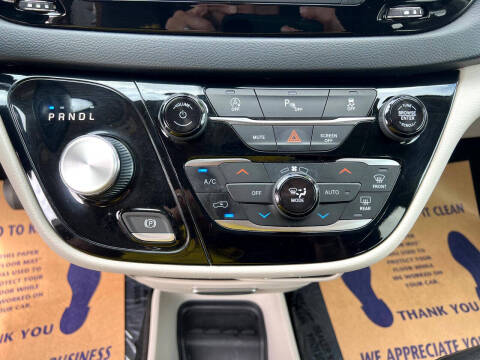 2020 Chrysler Pacifica Touring L