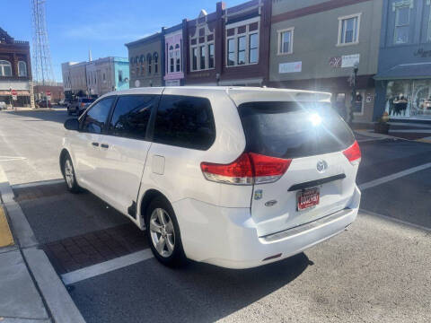 2013 Toyota Sienna L 7-Passenger