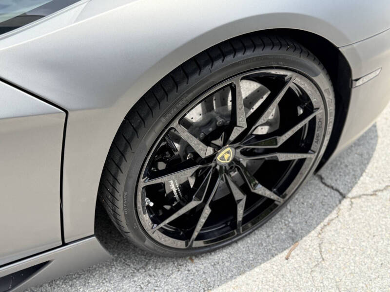 2013 Lamborghini Aventador LP 700-4