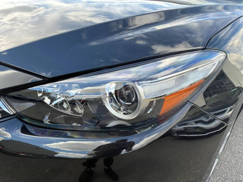 2017 Mazda MAZDA3 Touring