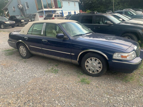 2006 Mercury Grand Marquis for sale at Noble PreOwned Auto Sales in Martinsburg WV