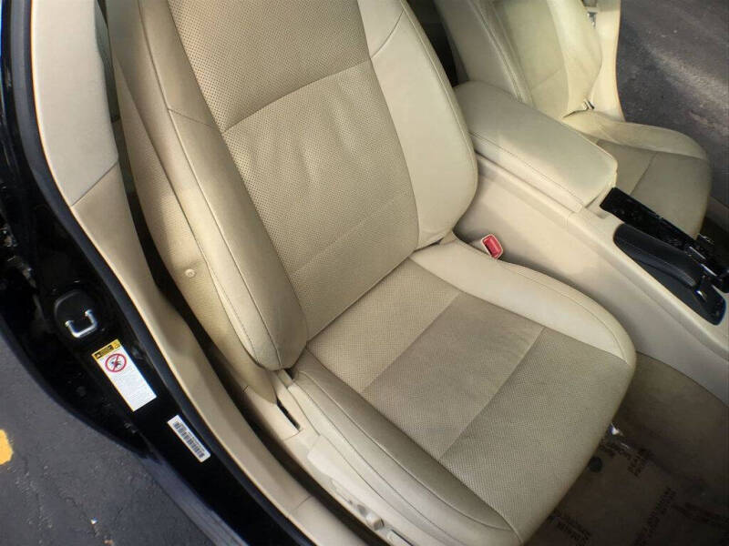 2013 Lexus ES 300h