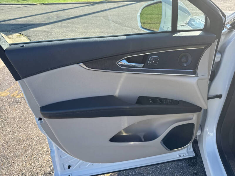 2020 Lincoln Nautilus Reserve