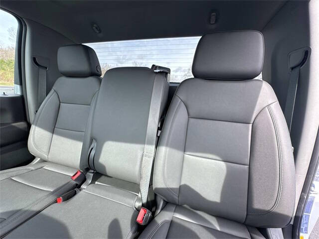 2025 GMC Sierra 2500HD Pro