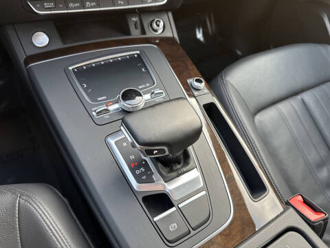 2018 Audi Q5 2.0T quattro Premium Plus