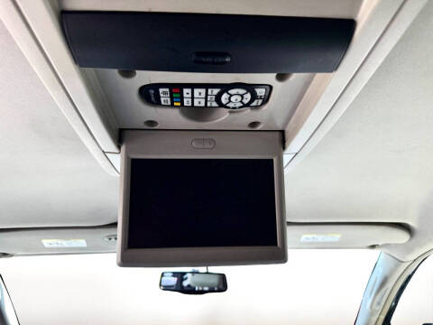 2014 Chrysler Town and Country Touring-L