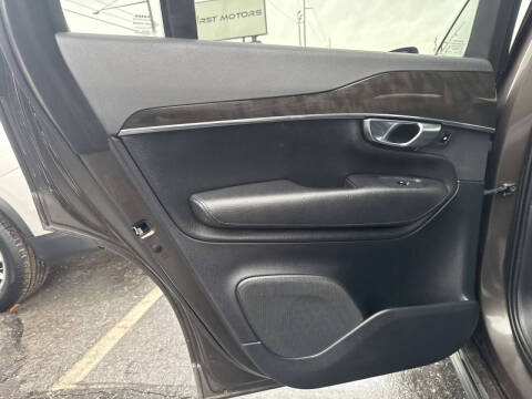 2018 Volvo XC90 T6 Momentum