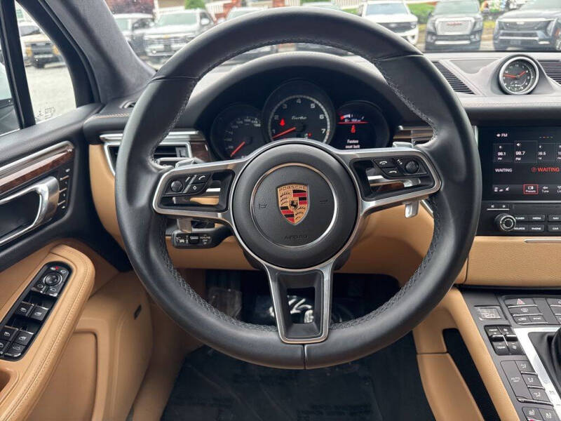 2017 Porsche Macan