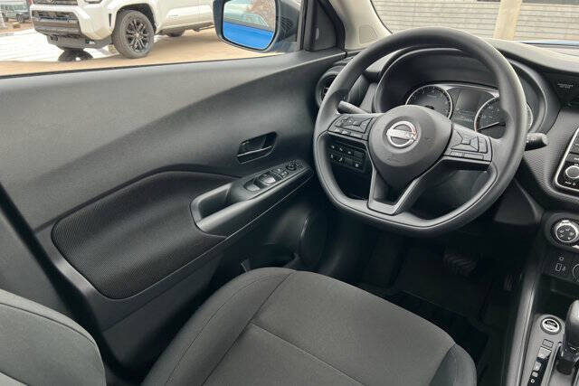 2025 Nissan Kicks Play S
