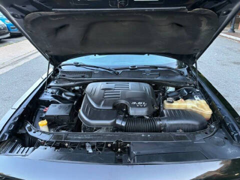 2016 Dodge Challenger SXT Plus