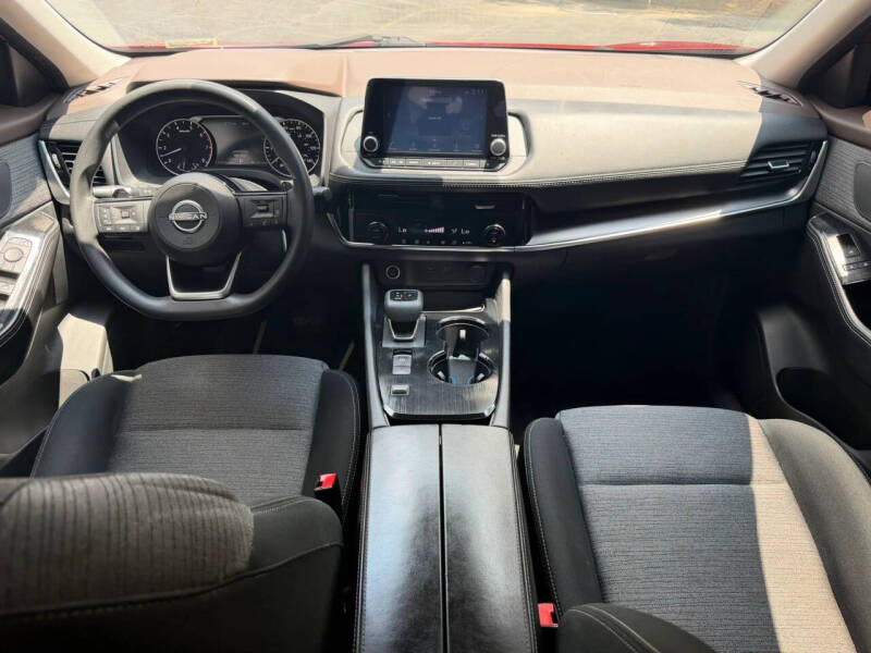 2022 Nissan Rogue SV