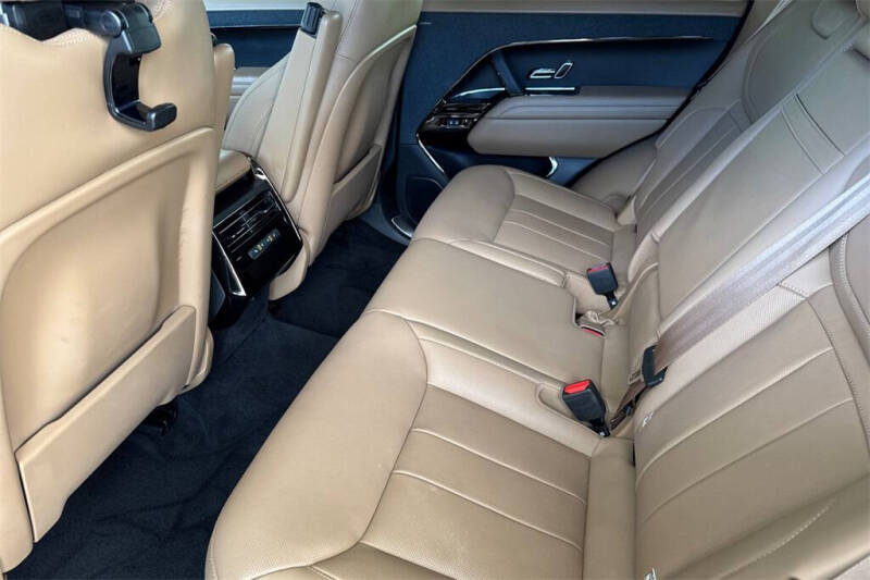 2023 Land Rover Range Rover Sport P360 SE