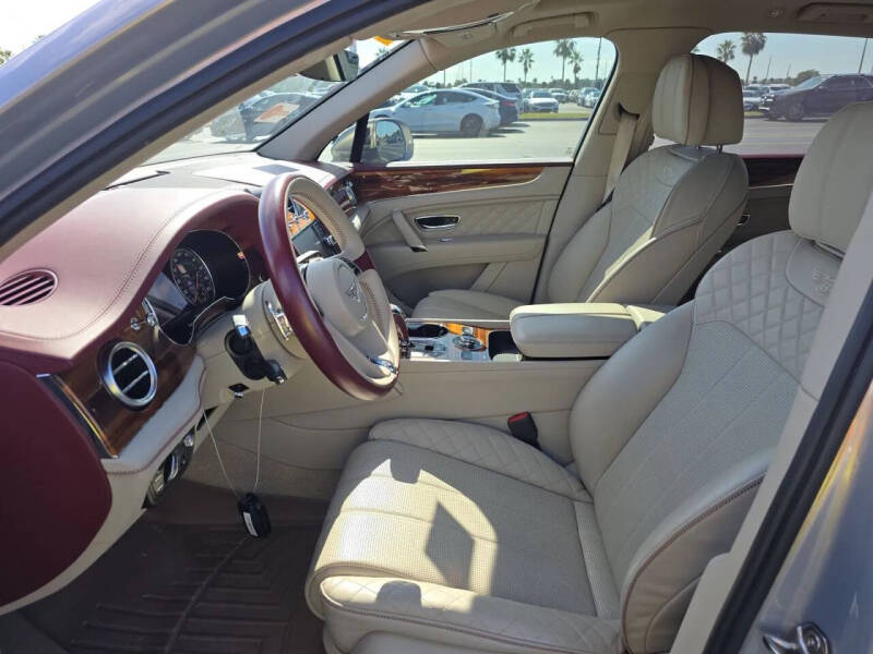 2020 Bentley Bentayga Hybrid