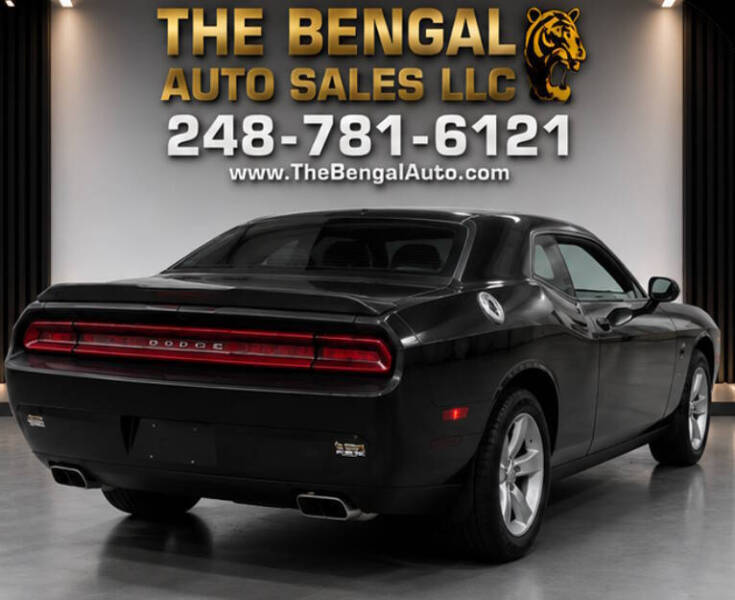 2013 Dodge Challenger SXT Plus