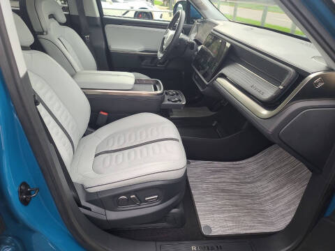 2023 Rivian R1S Launch Edition