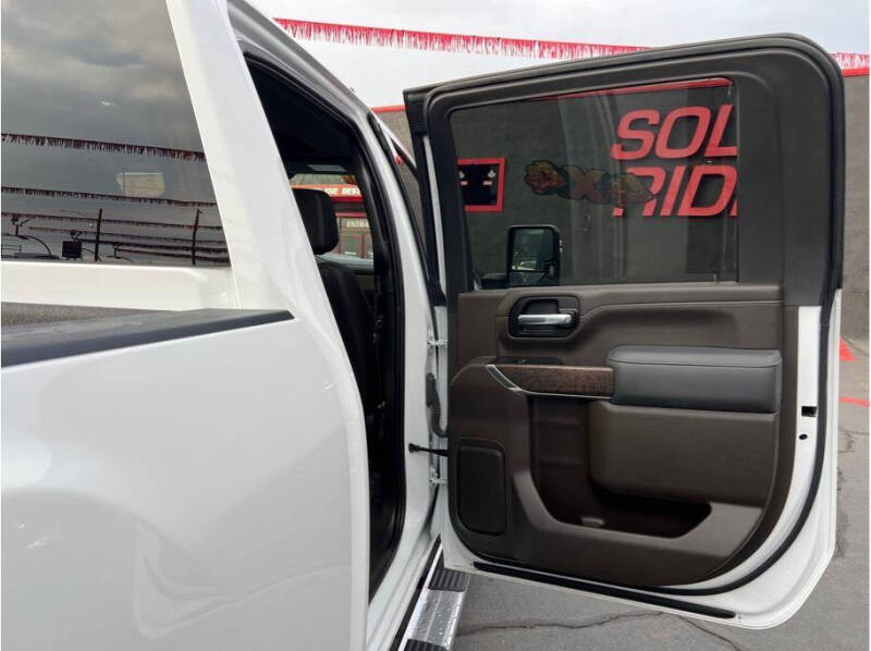 2021 GMC Sierra 2500HD Denali photo 24