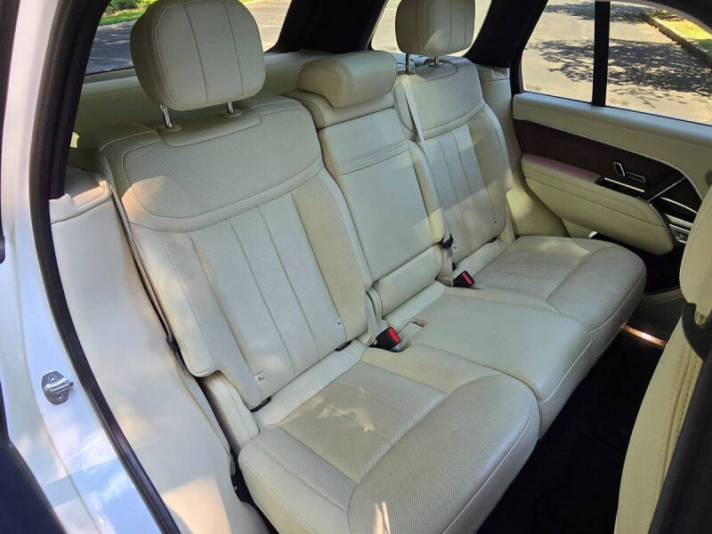 2023 Land Rover Range Rover P400 SE