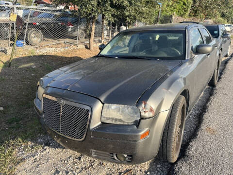 2008 Chrysler 300 for sale at SCOTT HARRISON MOTOR CO in Houston TX
