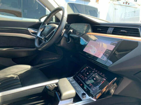 2019 Audi e-tron quattro Prestige