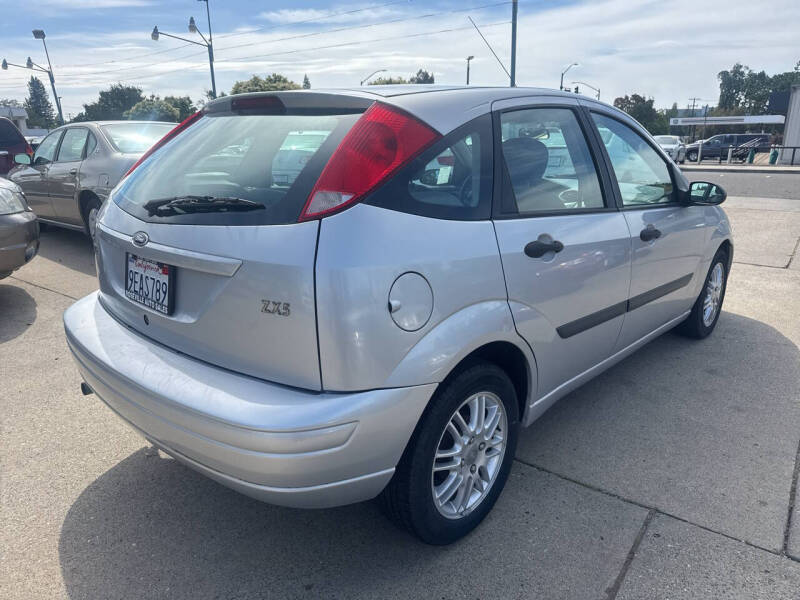 2003 Ford Focus ZX5