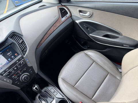 2020 Hyundai Santa Fe SE