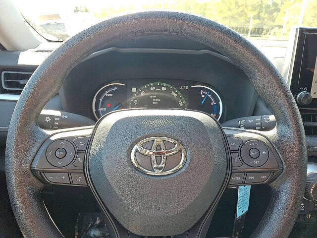 2025 Toyota RAV4 Hybrid LE