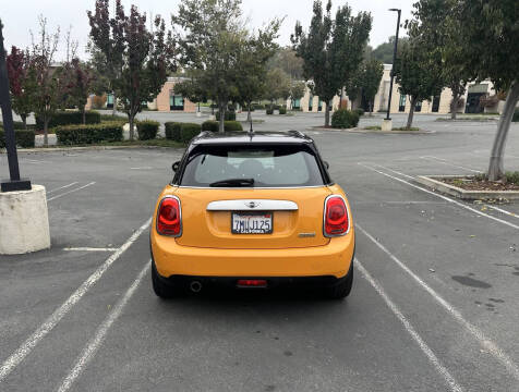 2015 MINI Hardtop 4 Door Cooper