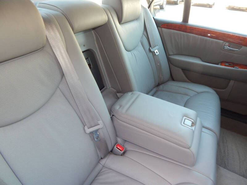 2005 Lexus LS 430