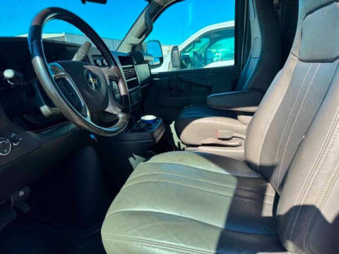 2022 Chevrolet Express 2500