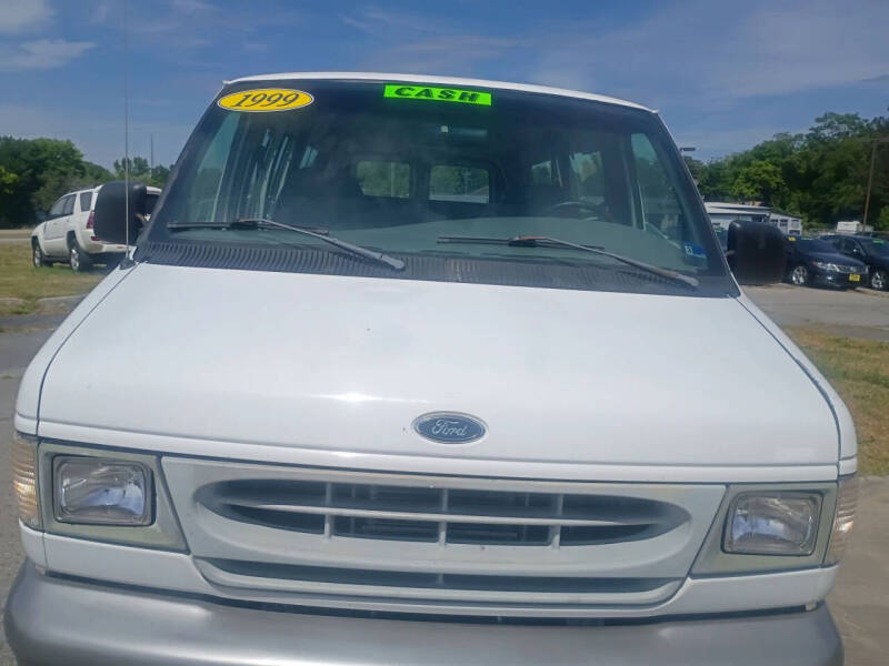 1999 Ford E-350