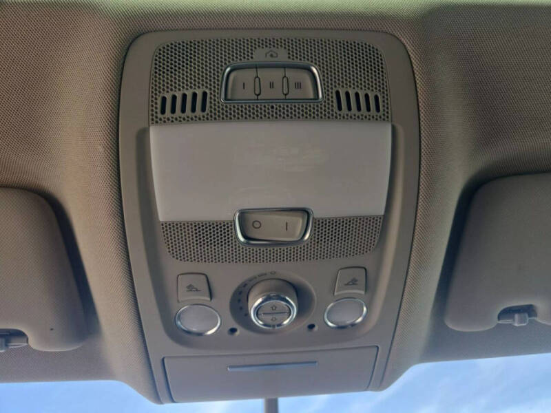 2012 Audi Q5 3.2 quattro Premium Plus