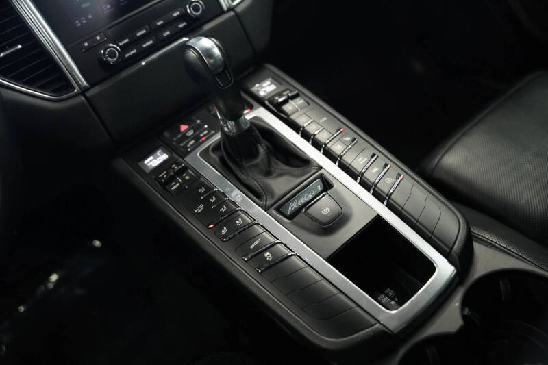2018 Porsche Macan S