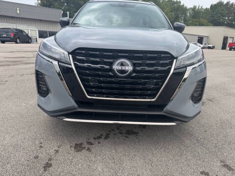 2023 Nissan Kicks SR