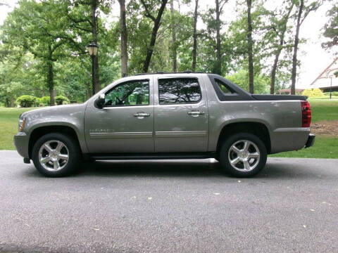 2012 Chevrolet Avalanche LS