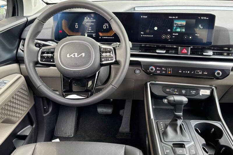 2026 Kia Carnival LXS