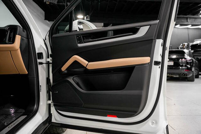 2024 Porsche Cayenne Coupe