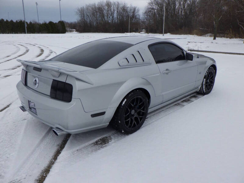 2006 Ford Mustang GT Deluxe