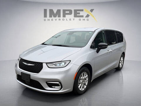 2024 Chrysler Pacifica Touring L