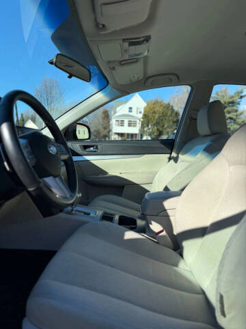 2010 Subaru Legacy 2.5i Premium