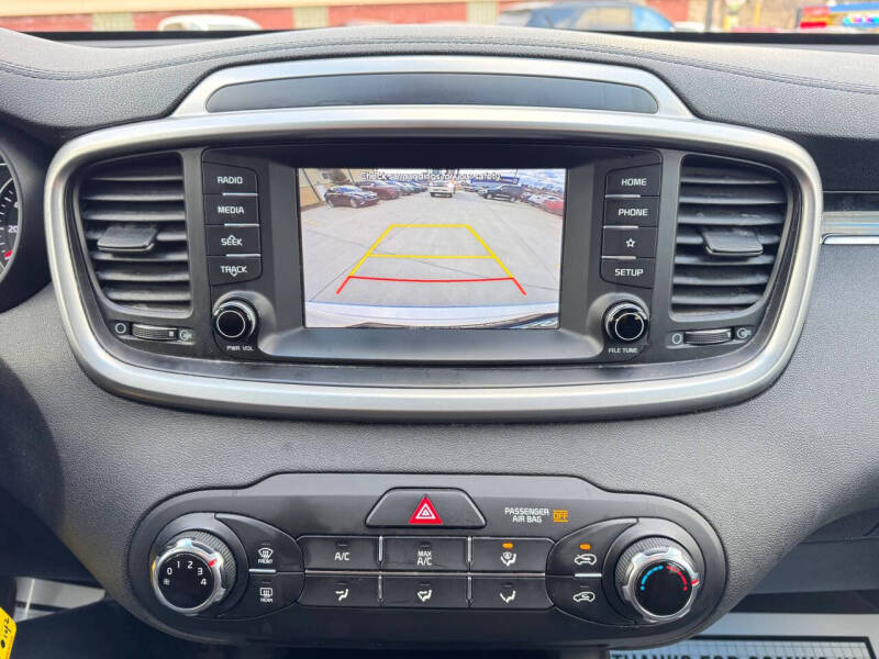 2019 Kia Sorento LX