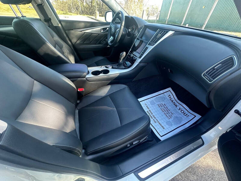 2022 Infiniti Q50 Luxe