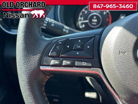 2022 Nissan Kicks SR